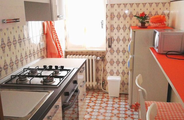 Very close to the beaches and the cycle path with communal parking!