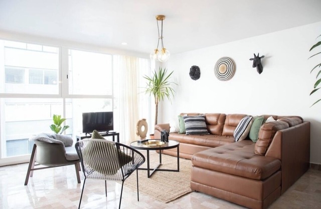 Very large apartment in Polanco