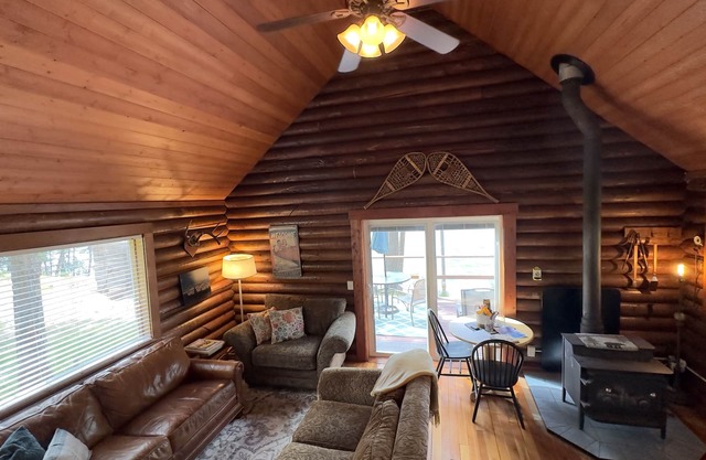 VERY SPECIAL one of a kind Rustic Log Cabin Family Retreat!
