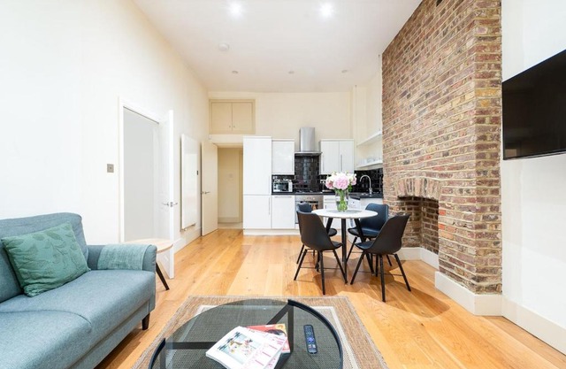 VESTO Two Bedroom Notting Hill Apartment ARV