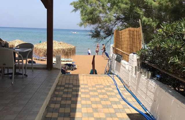 Vetula hotel suites n studios on Stalos sandy beach