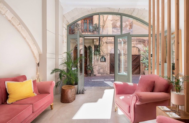 Viaggio Elegant Rooms