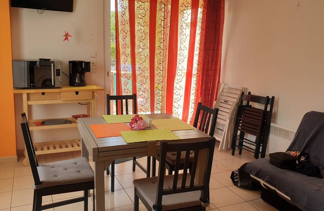 Vias Village, Loc Season and Out of Season