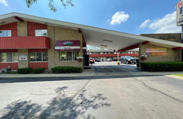 VIBE INN - WHIRLPOOLS SUITES - Lyons