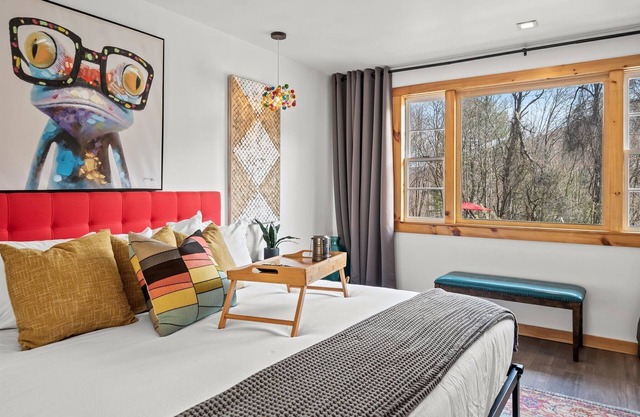 Vibrant Family Suite | Cozy, Colorful Retreat for All Ages at Green Acres