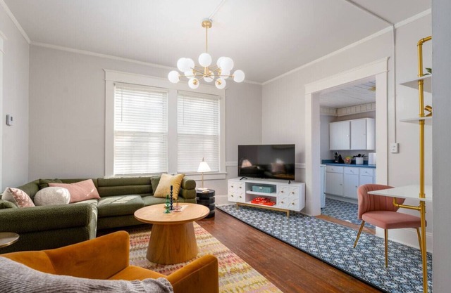 Vibrant & Upscale 1BR/1BA