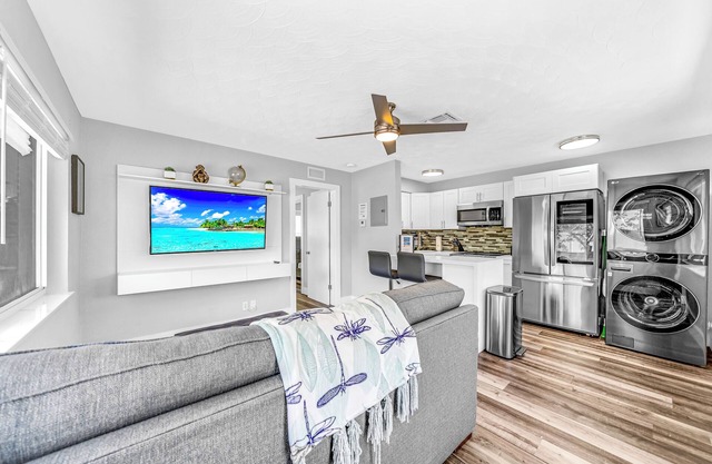 Victoria Park Gem! 1 Mile To Beach & Las Olas!