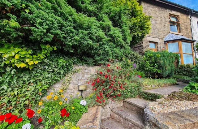 Victorian Garden Cottage Buxton