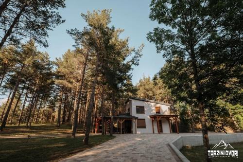 Vikendica Tarzini dvori - privatnost na 2000m2