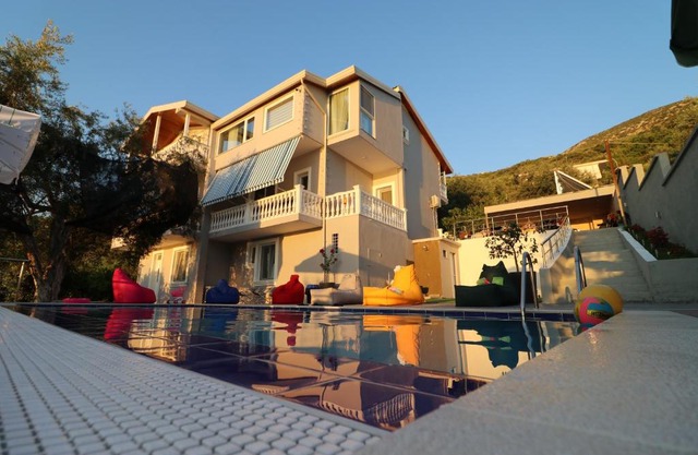 Vila ELARAD