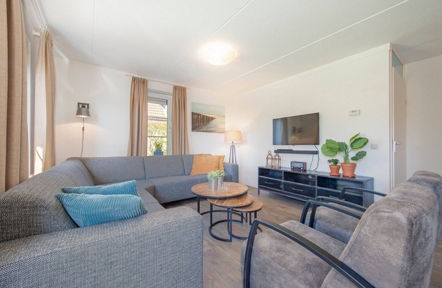 Villa 1 km from the Beach