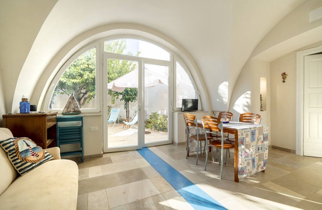 Villa 'Agrumeto Sul Mare' with Sea View, Wi-Fi and Air Conditioning