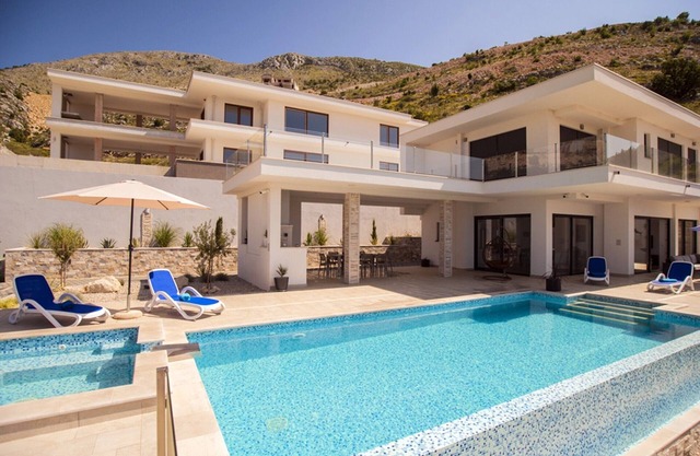 Villa Andrea with private pool & jet pool near Dubrovnik