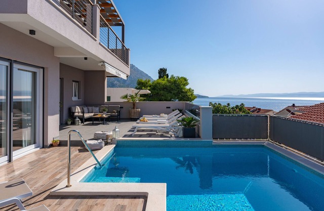 Villa Antares with 4 en-suite bedrooms, Heated Pool with massage, Sauna, Gym.
