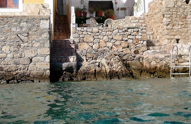 Villa Aristea - by the sea.