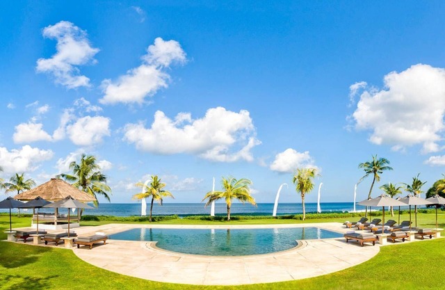 Villa Atas Ombak - Five Bedroom Villa, Sleeps 10