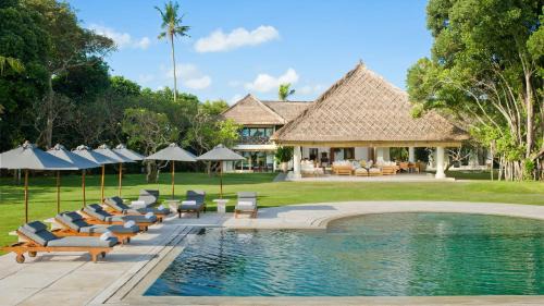 Villa Atas Ombak
