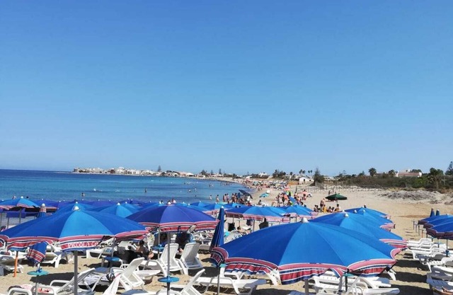 VILLA AURORA IN MARZAMEMI 100 M. FROM THE SEA