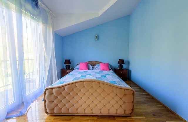 Villa Basic Blagaj with Amazing View on the River, super close to Mostar