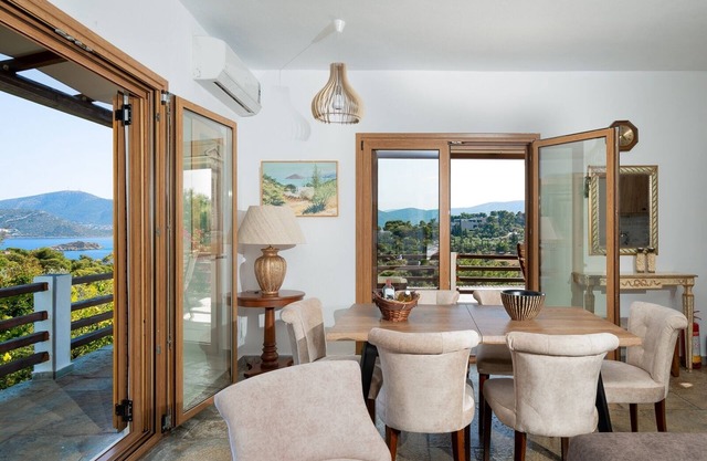 Villa Beis - Two Bedroom Villa, Sleeps 6