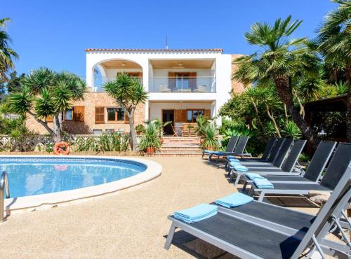 Villa Can Cardona Sea views Perfect 4 families