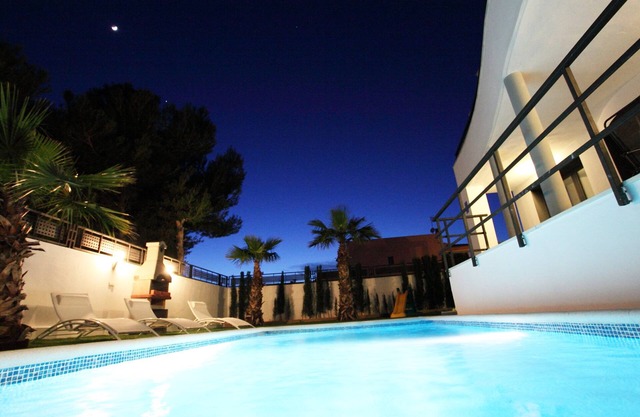 Villa Can Pastilla II, private pool near the beach