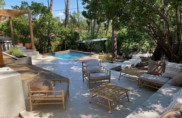Villa Cap-Ferret, in the pines, overview of heated pool. PROM50% 8-14/07