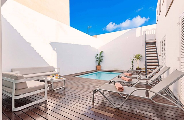 Villa Casa Puerto for six people with pool
