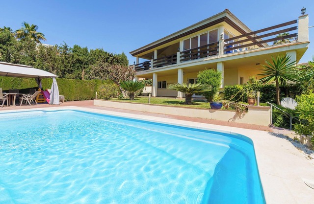 Villa "Cerros Del Aguila" with Sea View, Pool, Garden & Wi-Fi