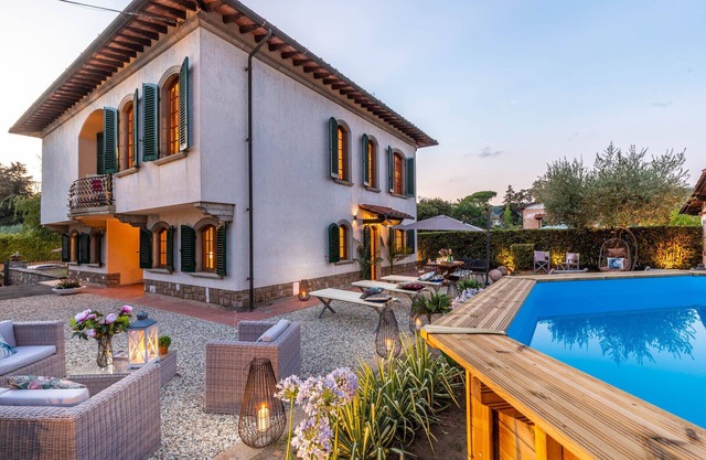 Villa Cesare, a Convenient 4 bedroom Villa with Pool close to Lucca Town