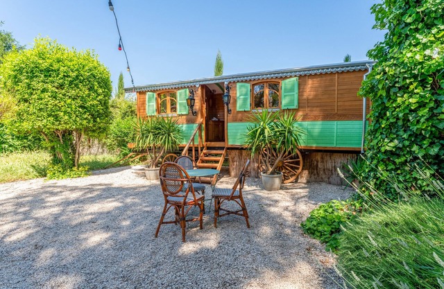 Villa 'Charming with Pool' with Private Pool, Wi-Fi and Air Conditioning