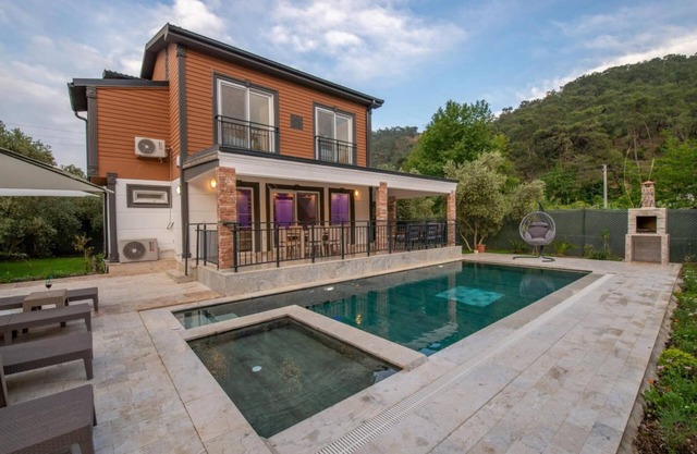 Villa Close to Inlice Beach with Pool in Fethiye