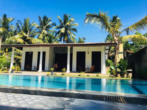 Villa Conch by Om