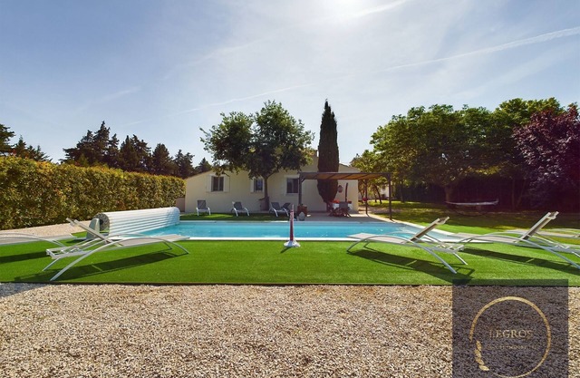 Villa Crousadou, 5 Bedrooms and swimming pool, Saint Rémy de Provence