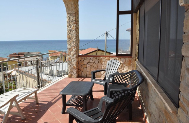 Villa dei TIGROTTI with sea view