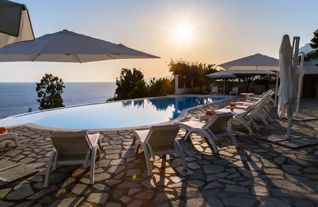 Villa Desideria with heated pool - My Rental Homes
