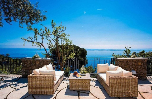 Villa Elfe: An elegant and welcoming two-story villa built on the sloping cliff in front of the sea, with Free WI-FI.
