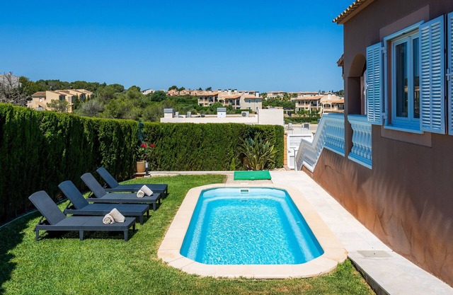 Villa 'Casa Pilar' with Private Pool, Private Terrace and Wi-Fi