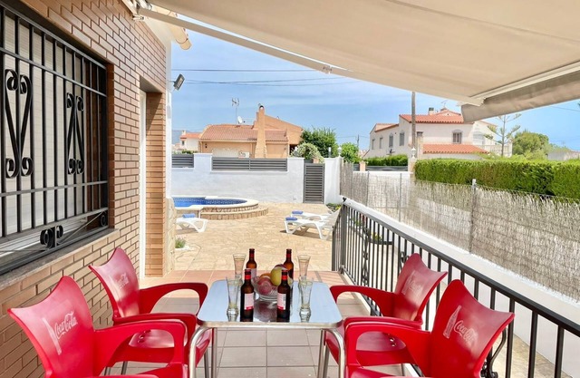 Villa Escaleta. (SALINA POOL) Close to the beach!