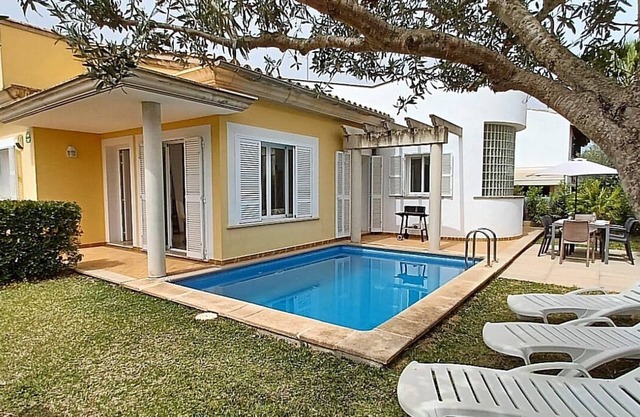 Villa Estel. Villa with pool ET/2629