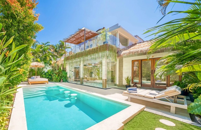 Villa Florence - 3BDR luxury, pool, near beach