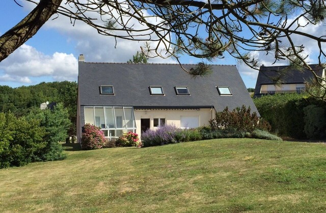 Villa Familiale en Bord de Mer - Sea View 200m from the beach