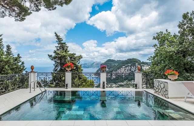 Villa Fernanda - Two villas with pool in Capri