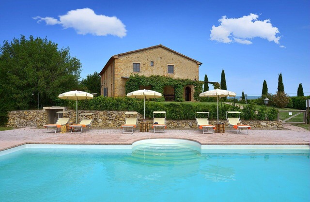 Villa for 12 People with Pool