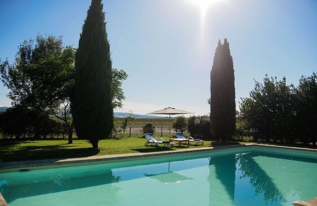 VILLA FOR 20 GUEST AC AND POOL 10 ROOMS 6 BATHROOMS