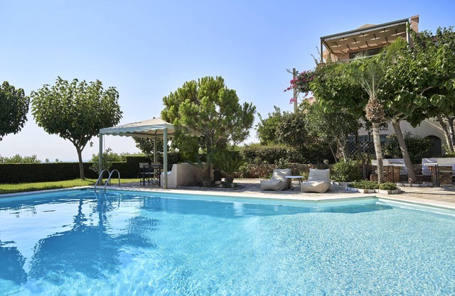Villa for Your Dream Family Holidays in the Outskirts of Athens
