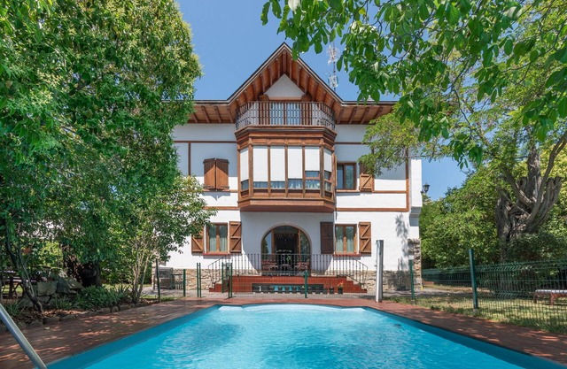 Villa Ganbara, San Fermin, Pamplona 5 minutes.