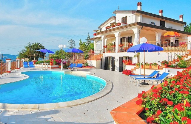 Villa Gioconda: A charming three-story villa located on a hillside, facing the sea, with Free WI-FI.