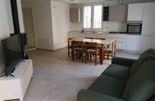 Villa Glicine, new apartment 150 mt from the sea