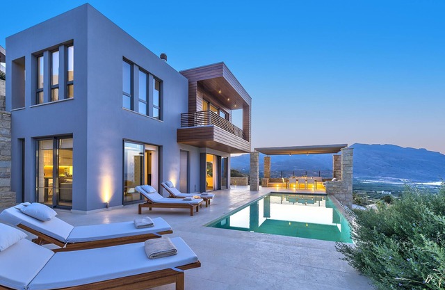 Villa Harmony - private - infinity pool sea views throughout the house
